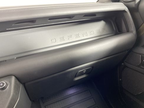 Used 2022 Land Rover Defender 110 X AWD/4WD image 32