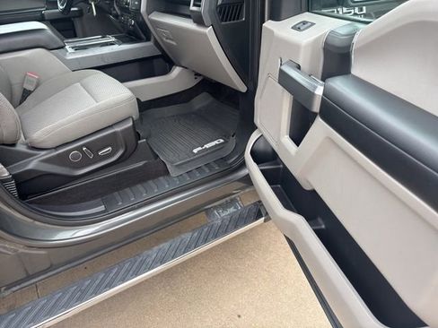 Used 2018 Ford F150 XLT w/ Equipment Group 302A Luxury AWD/4WD image 22