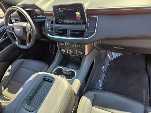 Used 2024 Chevrolet Tahoe High Country AWD/4WD image 16