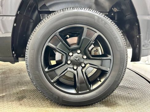 Used 2022 RAM 1500 Big Horn AWD/4WD image 30