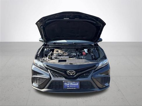 Used 2023 Toyota Camry SE w/ Cold Weather Package FWD image 3