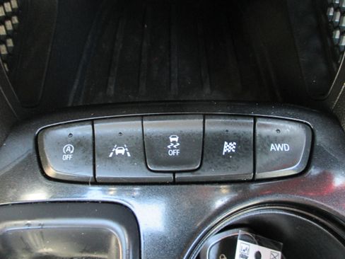 Used 2022 Chevrolet TrailBlazer LT w/ Sun and Liftgate Package AWD/4WD image 22