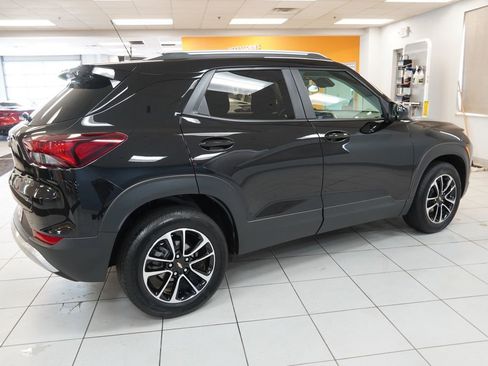 Certified 2024 Chevrolet TrailBlazer LT FWD image 11