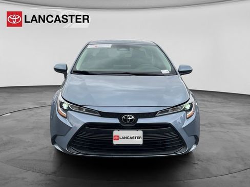 Used 2023 Toyota Corolla LE image 2