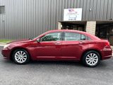 Used 2013 Chrysler 200 Limited image 3