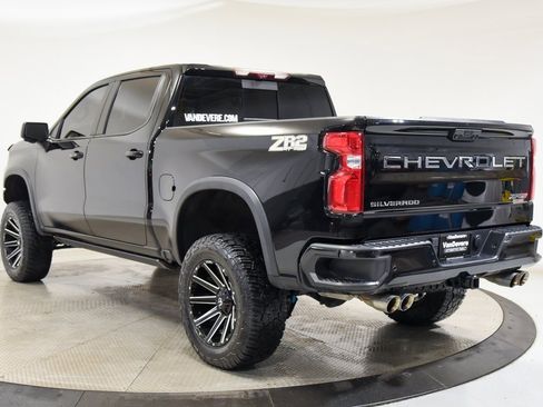 Used 2023 Chevrolet Silverado 1500 ZR2 w/ Technology Package image 3