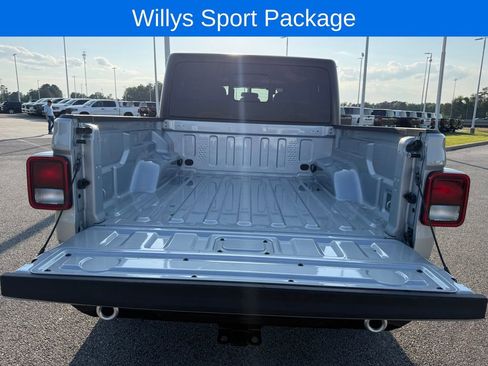 Used 2022 Jeep Gladiator Sport AWD/4WD image 49