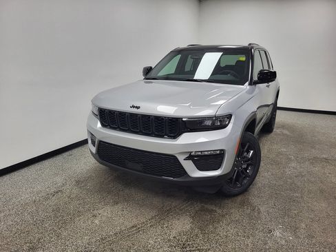 New 2025 Jeep Grand Cherokee Limited image 19