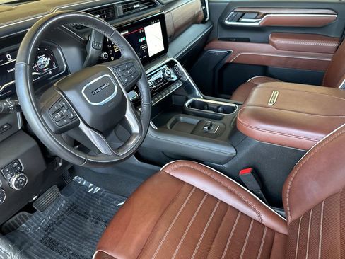 Certified 2025 GMC Sierra 2500 Denali Ultimate AWD/4WD image 10