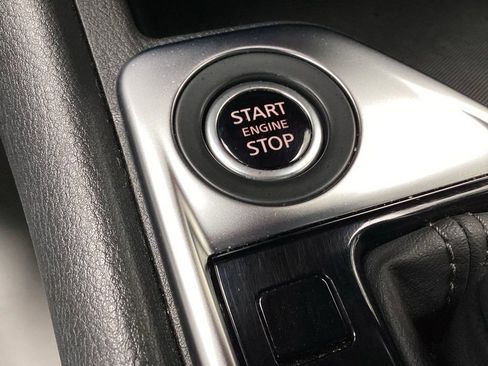 Used 2025 Nissan Sentra SV FWD image 21