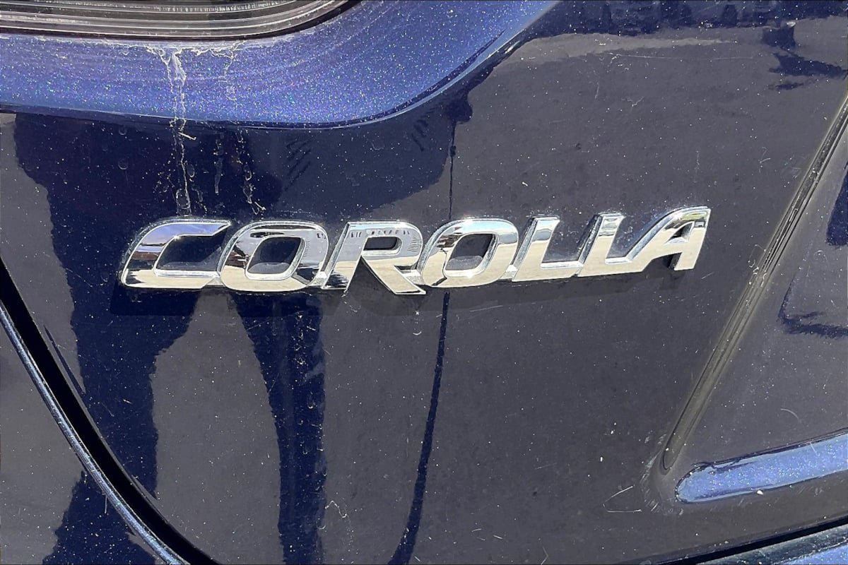 Used 2020 Toyota Corolla LE FWD image 8