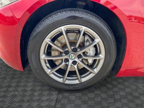 Used 2019 Alfa Romeo Giulia AWD w/ Cold Weather Package image 30