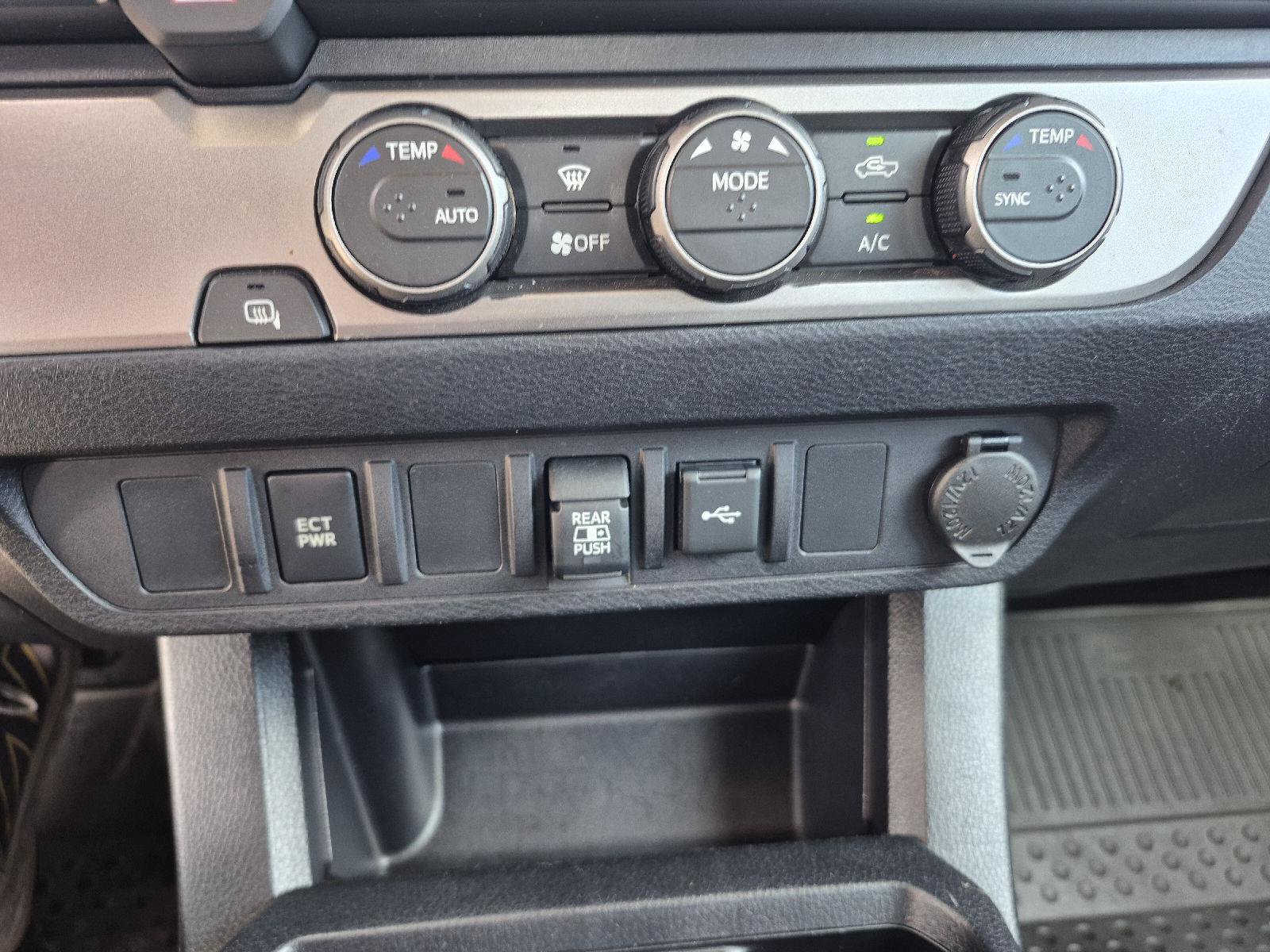 Used 2022 Toyota Tacoma SR5 RWD image 6