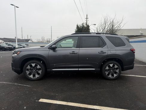 Used 2026 Honda Pilot Touring image 2