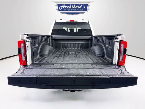 Used 2024 Ford F350 Platinum image 21