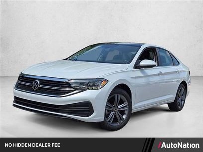 Used 2023 Volkswagen Jetta SE w/ Panoramic Sunroof Package
