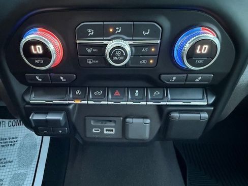 Used 2021 GMC Sierra 1500 SLE w/ Preferred Package image 18