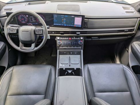 Certified 2025 Hyundai Santa Fe Calligraphy FWD image 16