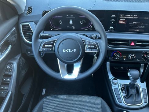 New 2026 Kia Seltos LX image 14
