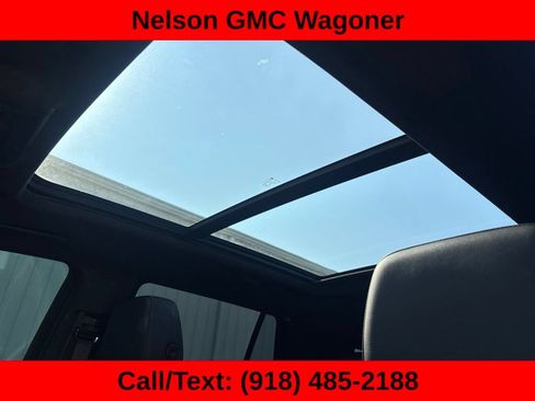 Used 2022 Chevrolet Tahoe LT w/ Luxury Package AWD/4WD image 12