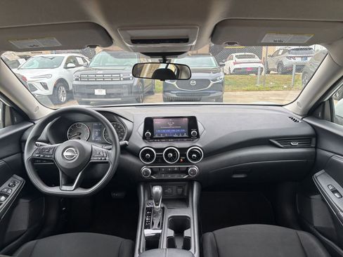 Used 2025 Nissan Sentra S image 31