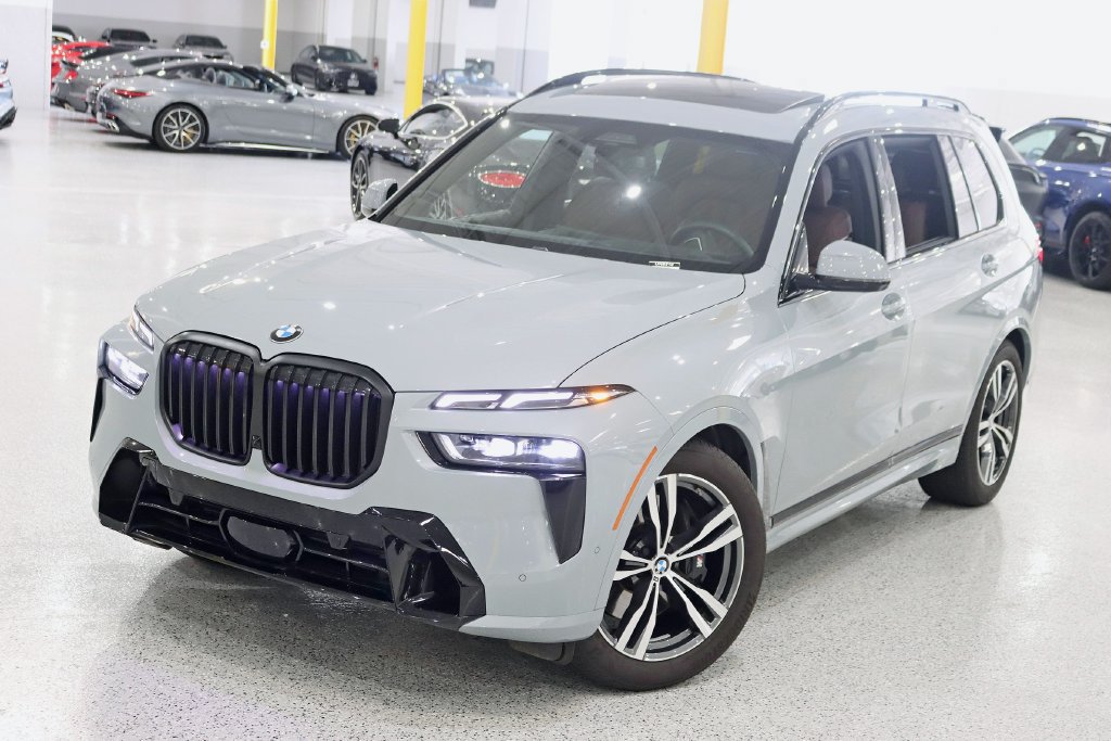 Used 2026 BMW X7 xDrive40i w/ M Sport Package AWD/4WD image 6