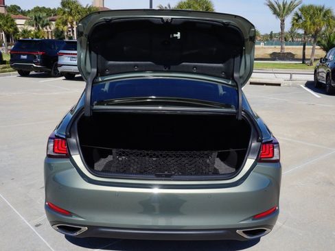 Certified 2025 Lexus ES 350 w/ Premium Package image 37