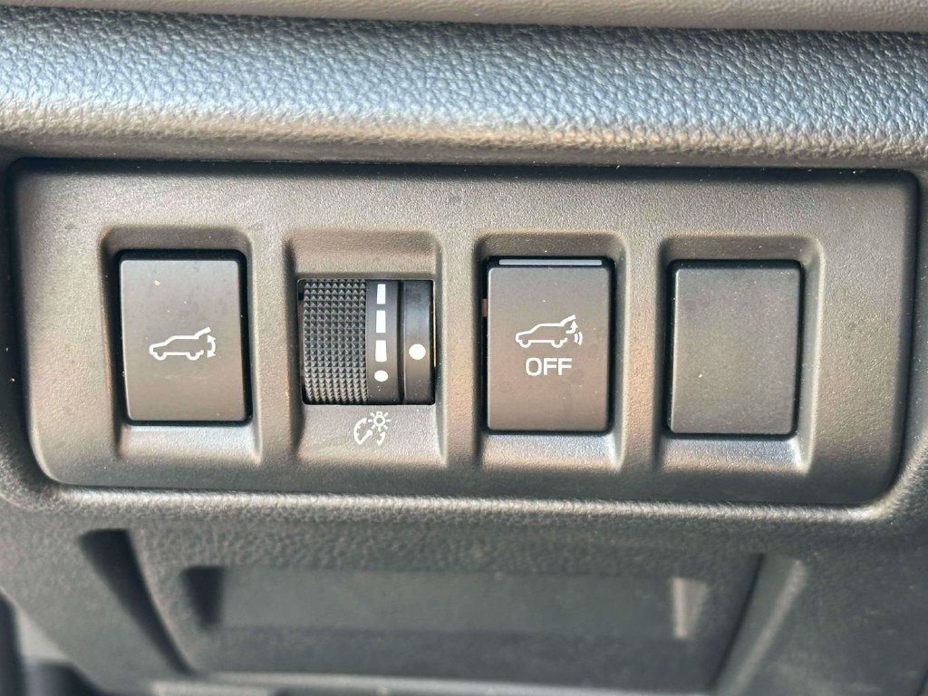 Certified 2022 Subaru Outback Limited AWD/4WD image 19