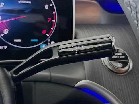 Certified 2025 Mercedes-Benz GLC 300 image 17