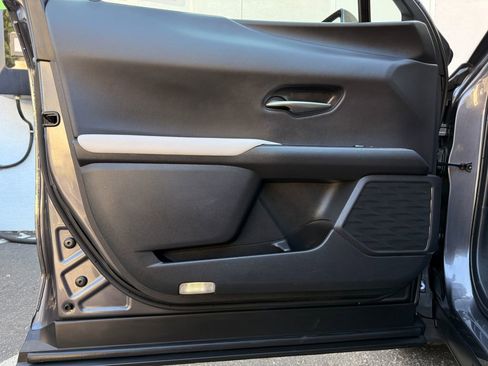 Certified 2024 Lexus UX 250h FWD image 27