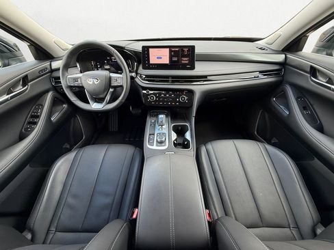 Certified 2026 INFINITI QX60 Luxe w/ Family Package image 9