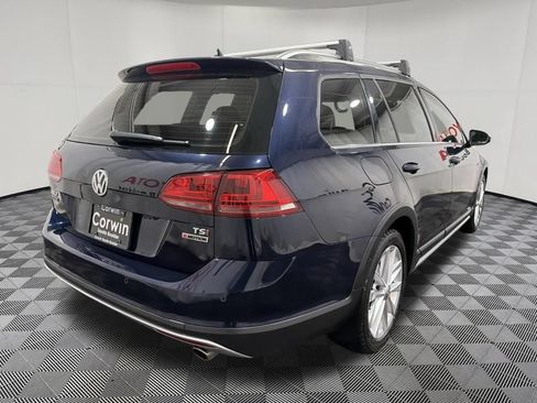 Used 2017 Volkswagen Golf Alltrack SE AWD/4WD image 7