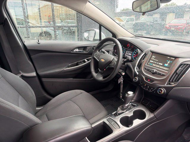 Used 2018 Chevrolet Cruze LT w/ LT Fleet Convenience Package FWD image 11