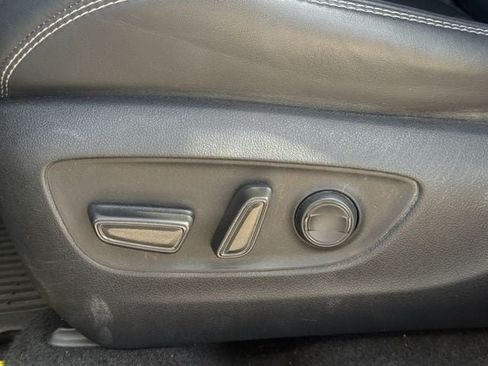 Used 2022 Toyota RAV4 XLE Premium FWD image 28