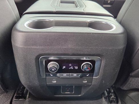 Used 2021 Chevrolet Suburban Premier RWD image 11