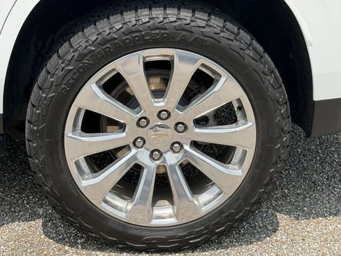 Used 2023 Chevrolet Tahoe Premier RWD image 10