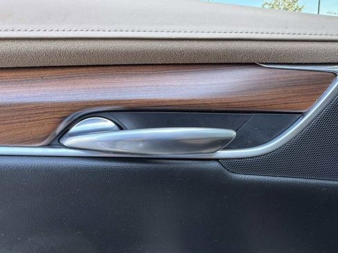 Used 2018 Cadillac XT5 Platinum w/ Driver Assist Package image 41