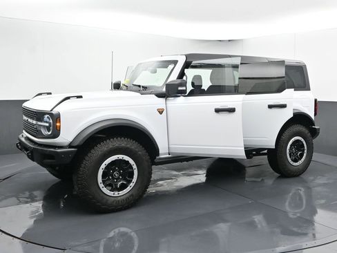 New 2025 Ford Bronco Badlands image 52