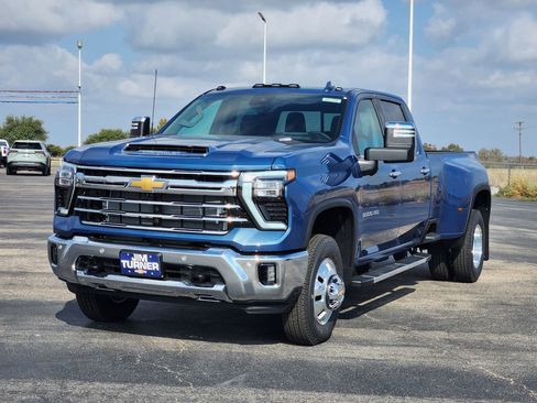 New 2026 Chevrolet Silverado 3500 LTZ w/ LTZ Convenience Package image 2