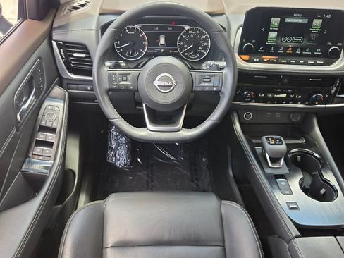 Used 2022 Nissan Rogue SL w/ SL Premium Package FWD image 12