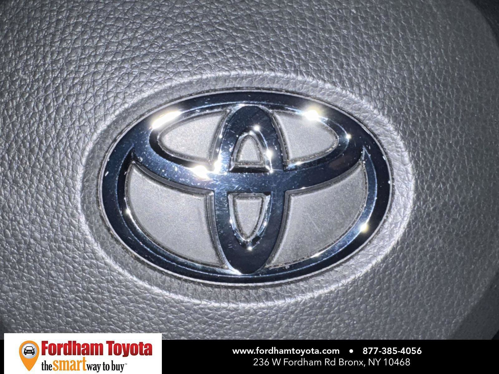 Used 2023 Toyota Corolla LE FWD image 32