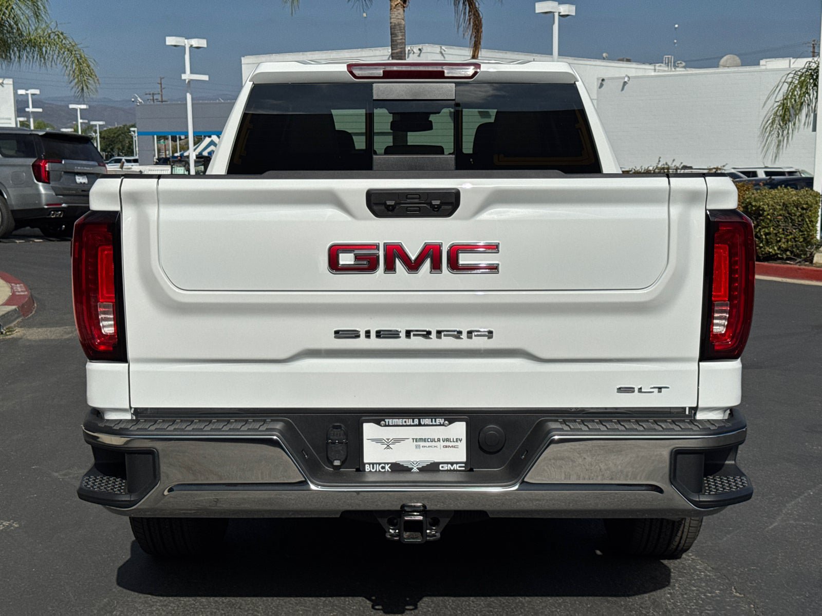 Used 2026 GMC Sierra 1500 SLT w/ SLT Convenience Package AWD/4WD image 14