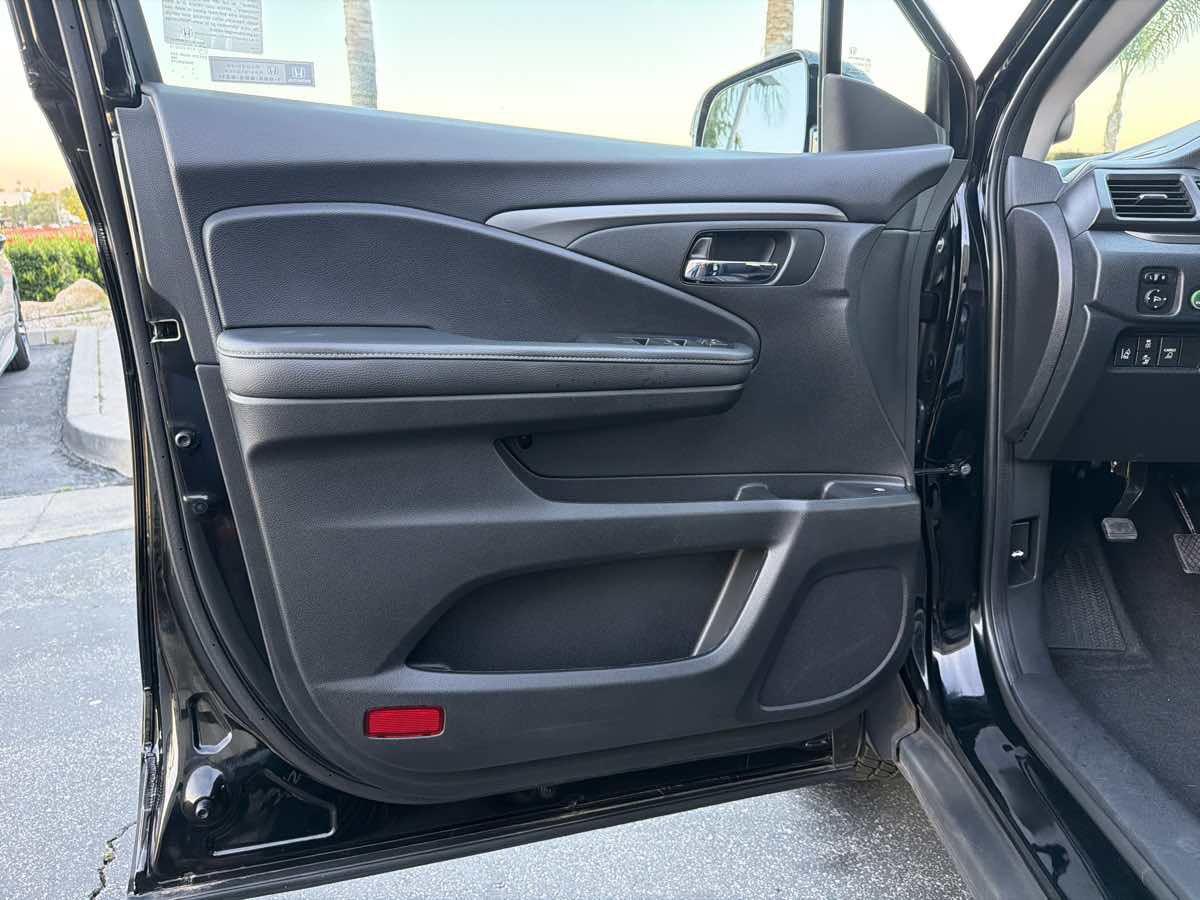 Used 2023 Honda Ridgeline Sport image 31