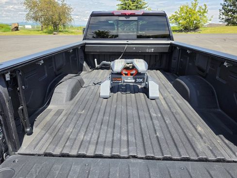 Used 2024 GMC Sierra 3500 Denali w/ Denali Reserve Package AWD/4WD image 8