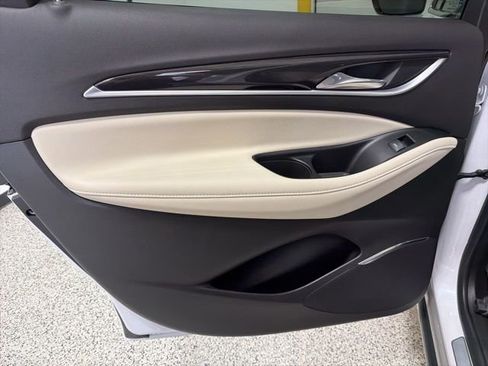 Used 2023 Buick Enclave Premium w/ Experience Buick Package image 28