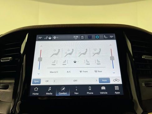 Used 2022 RAM 1500 Limited w/ Bed Utility Group image 28