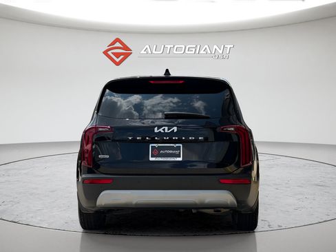Used 2022 Kia Telluride LX AWD/4WD image 9