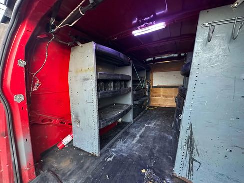 Used 2013 Chevrolet Express 2500 image 11