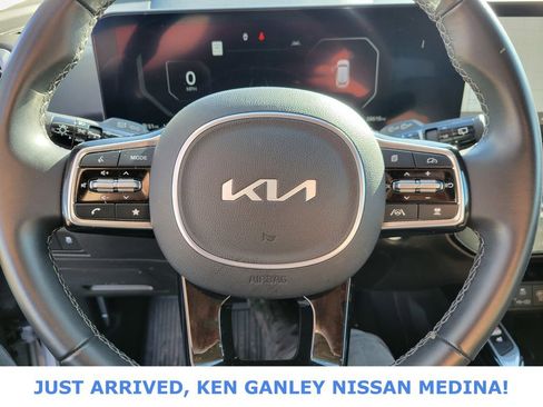 Used 2024 Kia Sorento SX image 12