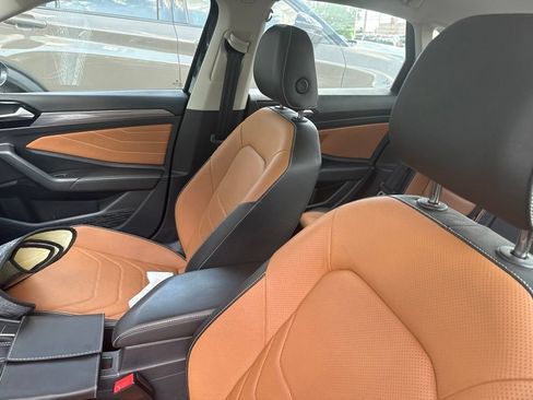Used 2023 Volkswagen Jetta SEL FWD image 6